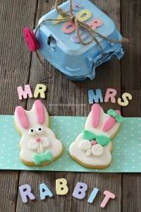 Biscotti decorati per Pasqua con pasta di zucchero e ghiaccia