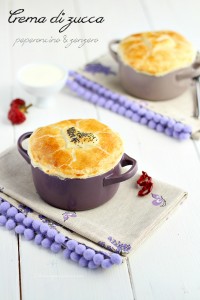 Crema di zucca con coperchio di sfoglia