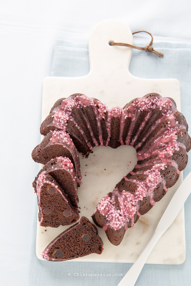 torta a cuore cioccolato e amarene