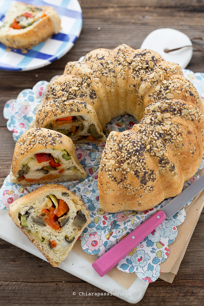Ciambella pizza ripiena di verdure