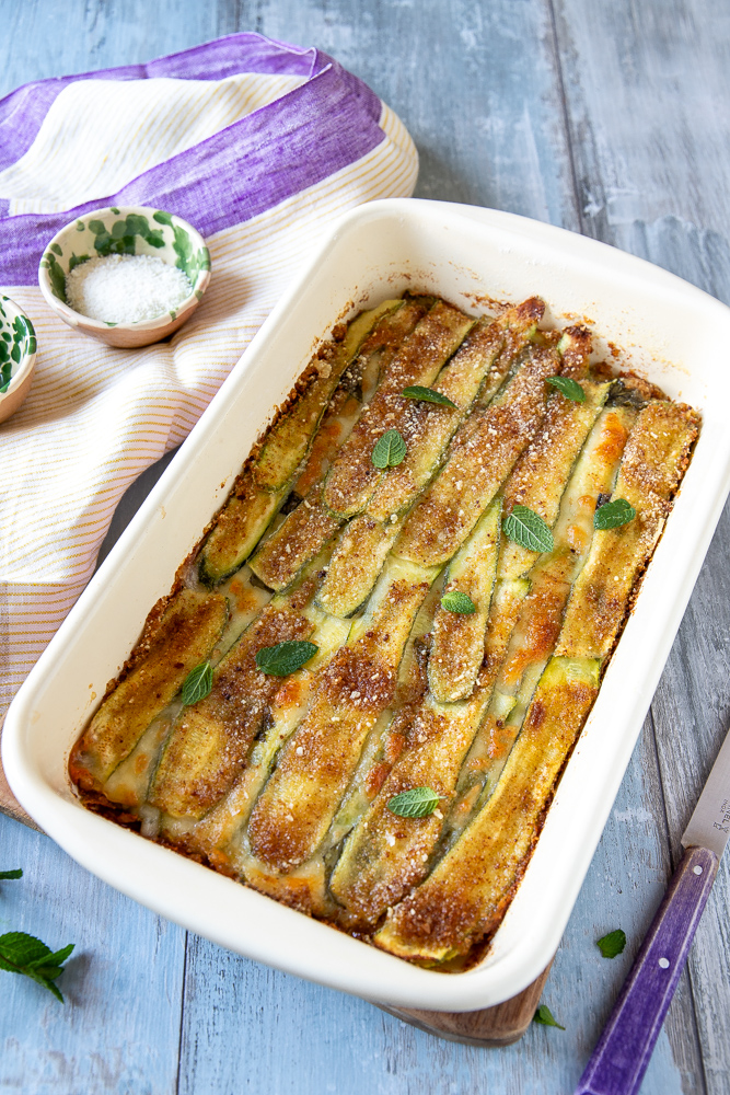 parmigiana bianca di zucchine al forno in teglia