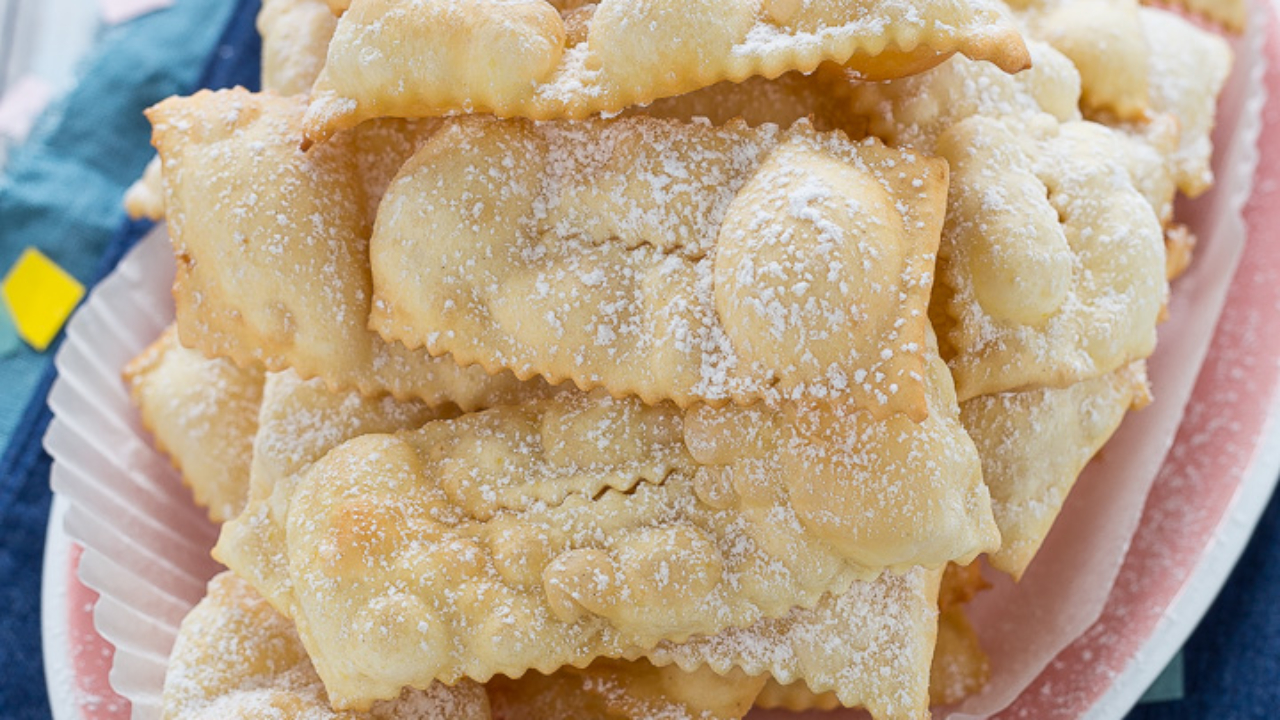 Featured image of post Recipe of Chiacchiere Di Carnevale Benedetta Fatto In Casa