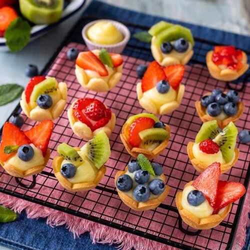 cestini di frutta tartellette alla frutta crostatine crema
